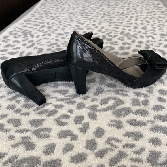 Black Peep Toe Heels - Picture 4 of 4